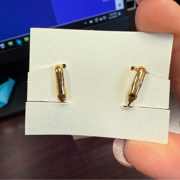 Avon mosaic  Goldtone, Blue and Black clip Earrings NIB vintage 1988 - Picture 6 of 6